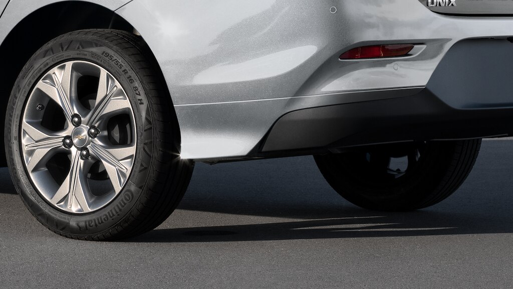 Difusor trasero, es parte del kit sport de accesorios para Chevrolet Onix 2024, sedán deportivo